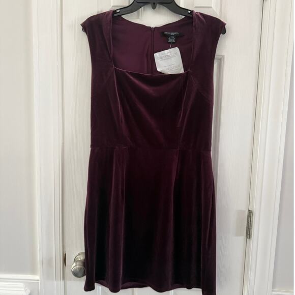 French Connection NWOT | Stretch Velvet Square Neck Dress in Burgundy | size 12 - Picture 1 of 7